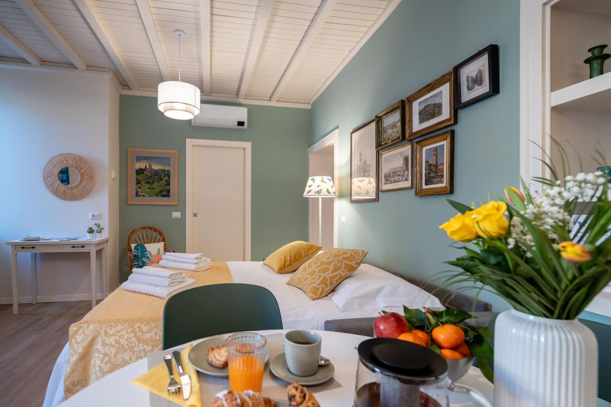 La Farfalla Blu - Boutique Apartment ベルガモ エクステリア 写真