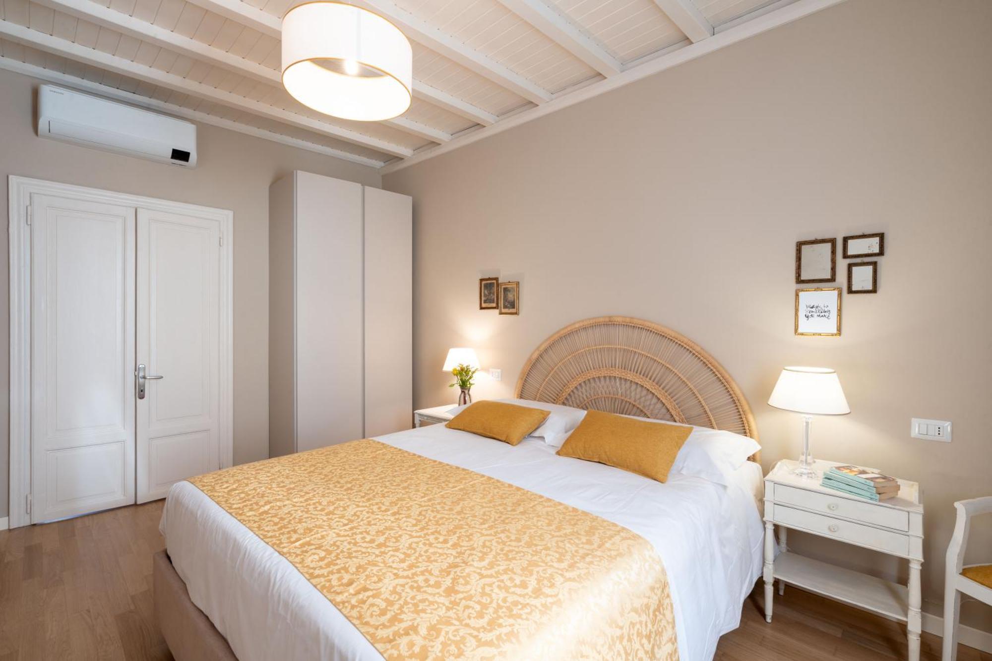 La Farfalla Blu - Boutique Apartment ベルガモ エクステリア 写真